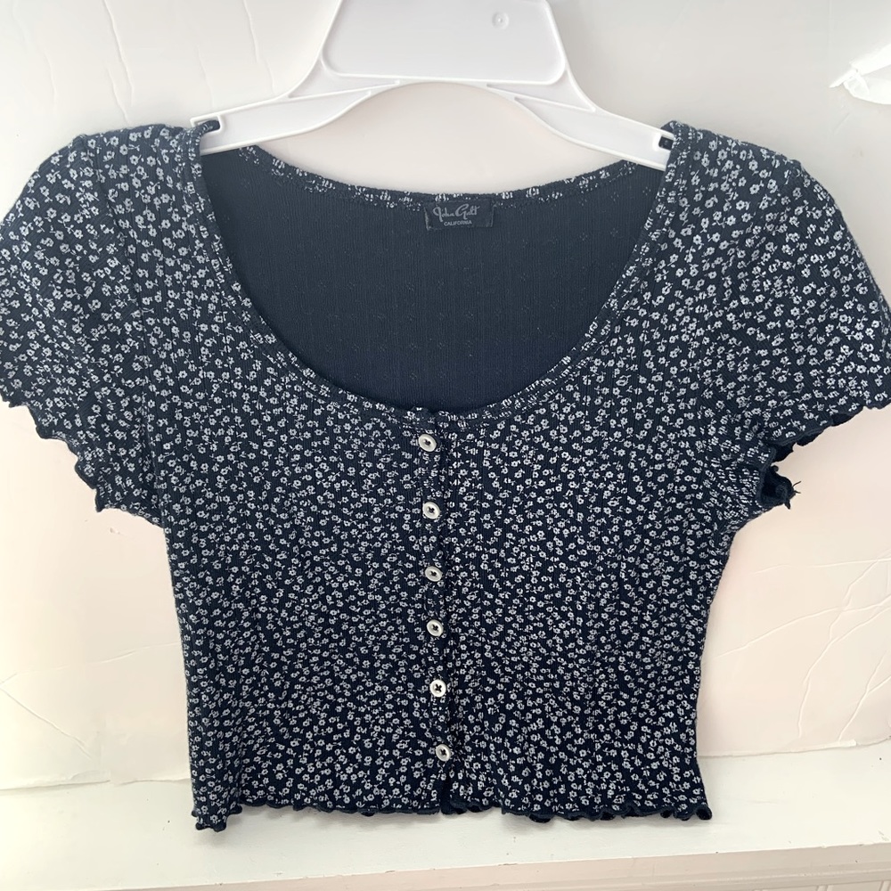 BRANDY MELVILLE TOP